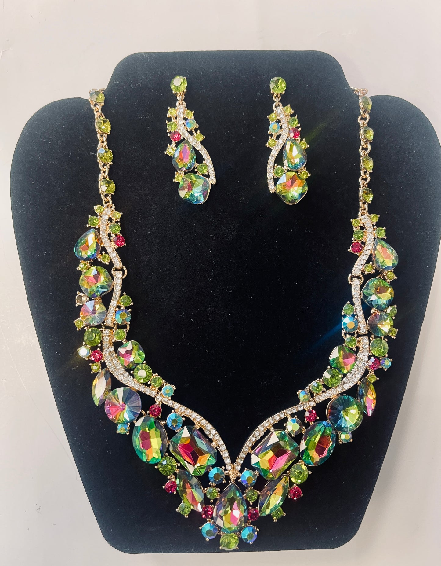 JEWELRY SET- COLLECTIONS-ASSORTED