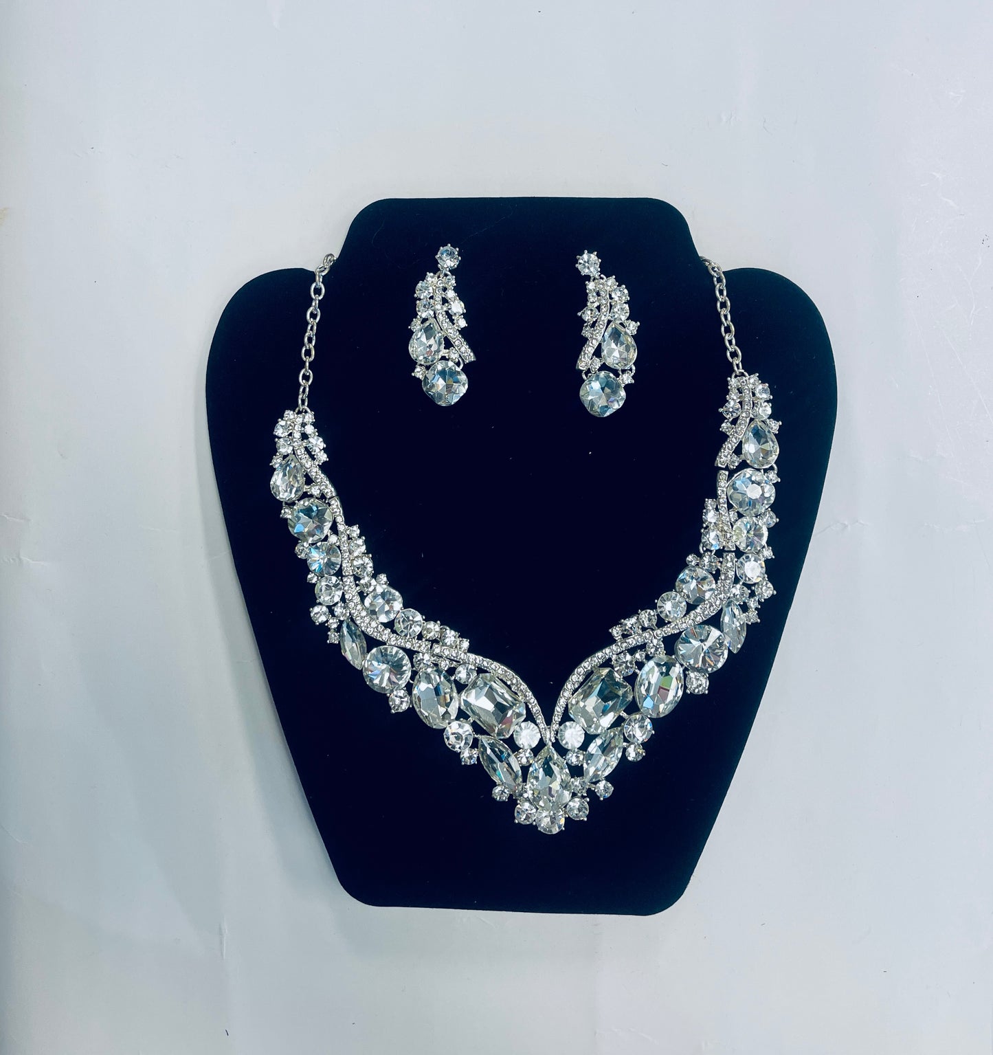 JEWELRY SET- COLLECTIONS-ASSORTED
